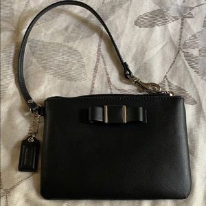 New Coach Silver Bow Trim Small Wristlet.